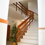 Rua Professora Virgilia Bloco A Porta N 2 1 Esq * 纳扎雷