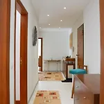 Rua Professora Virgilia Bloco A Porta N 2 1 Esq Daire *