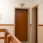 Rua Professora Virgilia Bloco A Porta N 2 1 Esq * Nazare