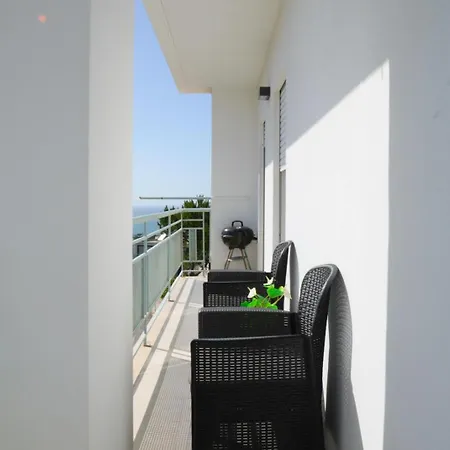 Apartment Rua Professora Virgilia Bloco A Porta N 2 1 Esq *