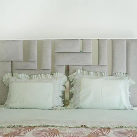 Rua Professora Virgilia Bloco A Porta N 2 1 Esq Nazare