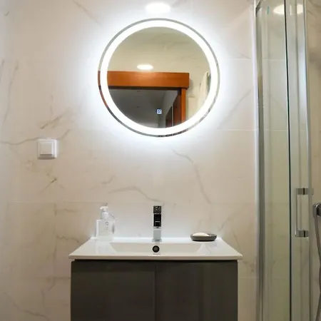 Rua Professora Virgilia Bloco A Porta N 2 1 Esq Apartment